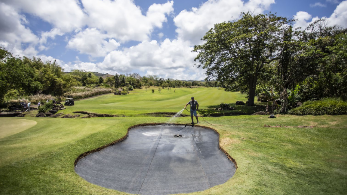 Lót hố sân golf bằng bê tông vải cuộn