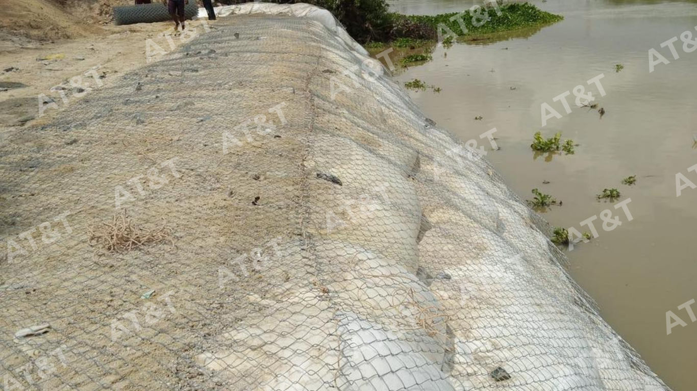 Bao địa kỹ thuật Soft Rock giúp ổn định bờ và giảm xói lở