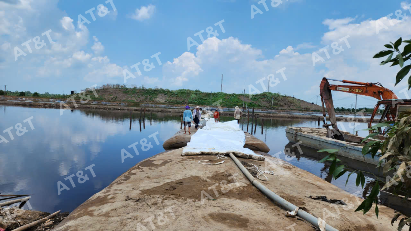 Thi công ống Geotube