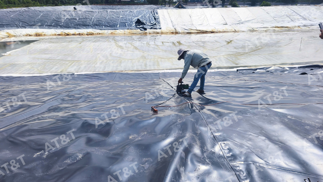 Hướng dẫn kỹ thuật và lưu ý khi thi công màng HDPE cho công trình chăn nuôi