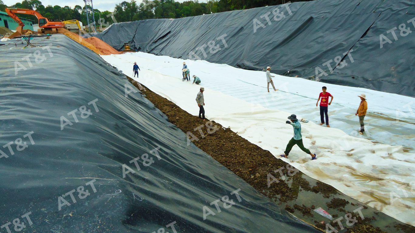 Bạt HDPE trong dự án bãi chôn lấp rác thải