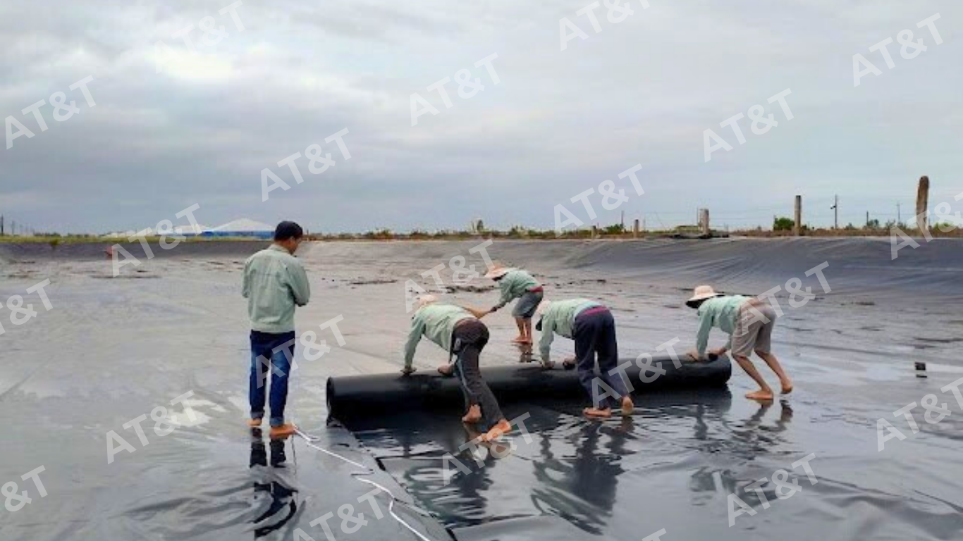 Trải và định vị trước khi hàn bạt