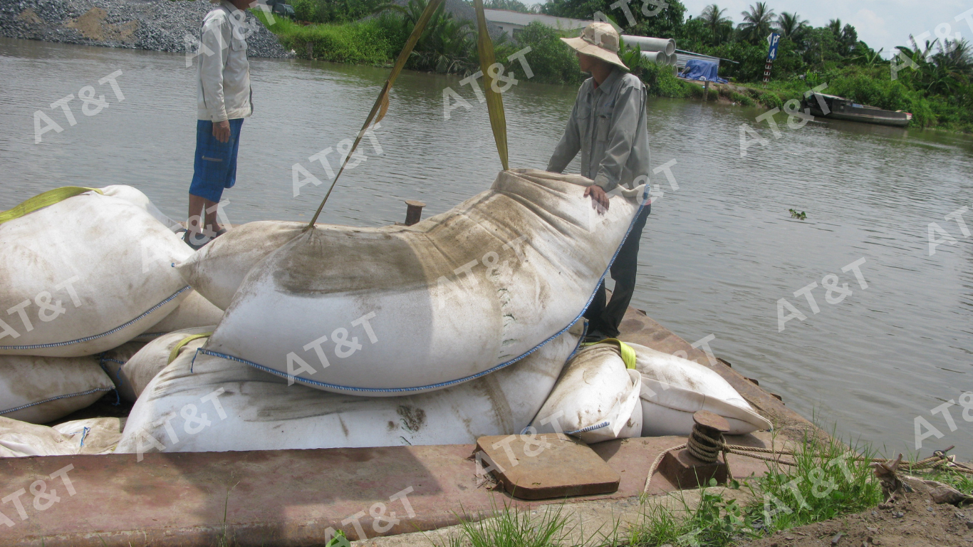 Trong quá trình thi công bao Geobag