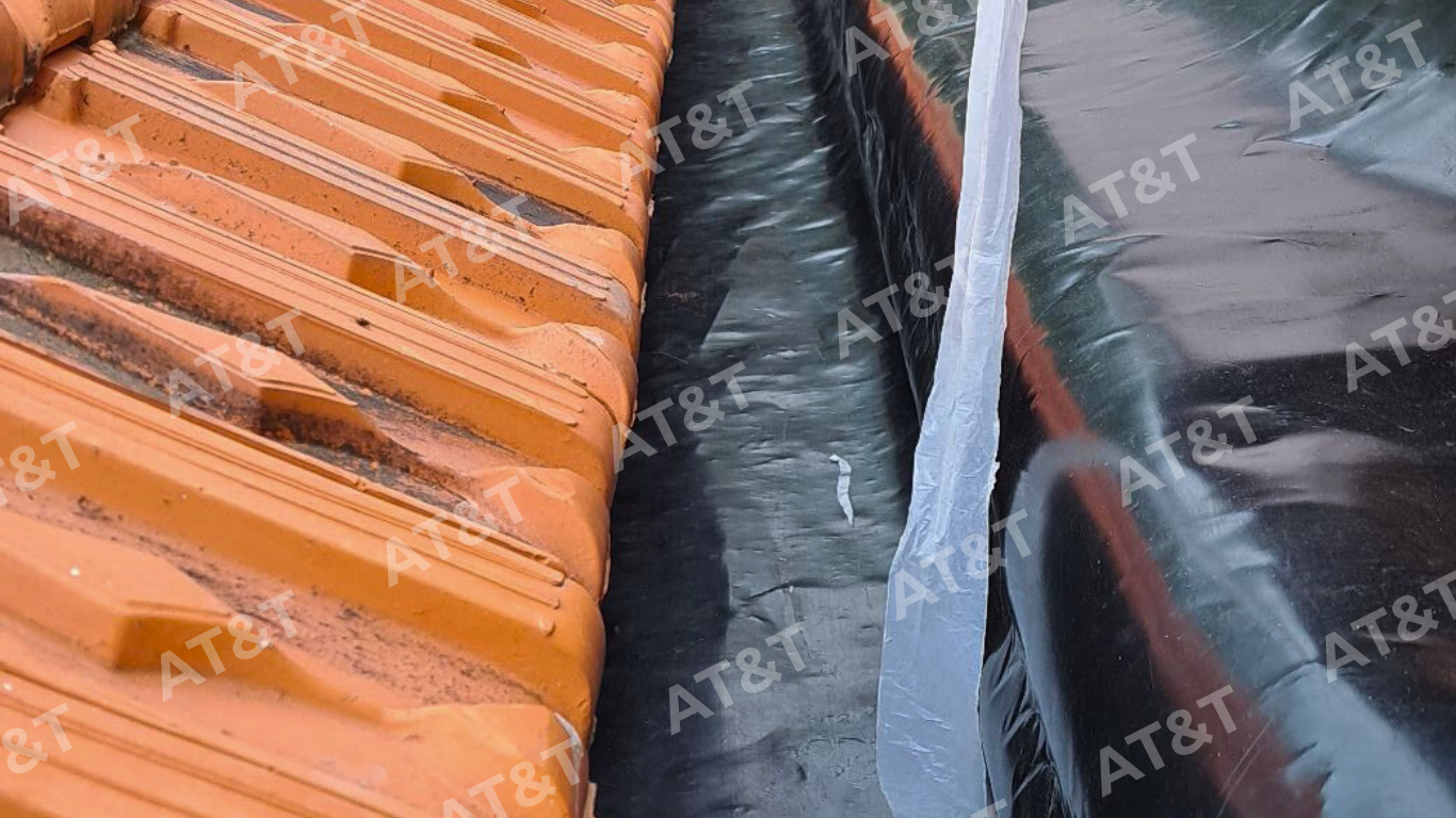 Lót bạt HDPE làm máng thoát nước