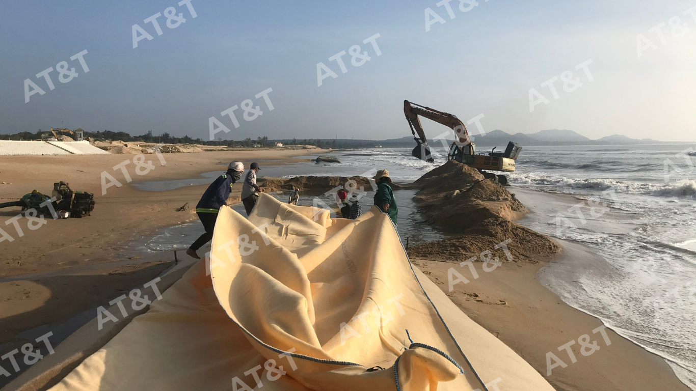 Vật liệu vải chất lượng cao là yếu tố then chốt quyết định độ bền của ống.