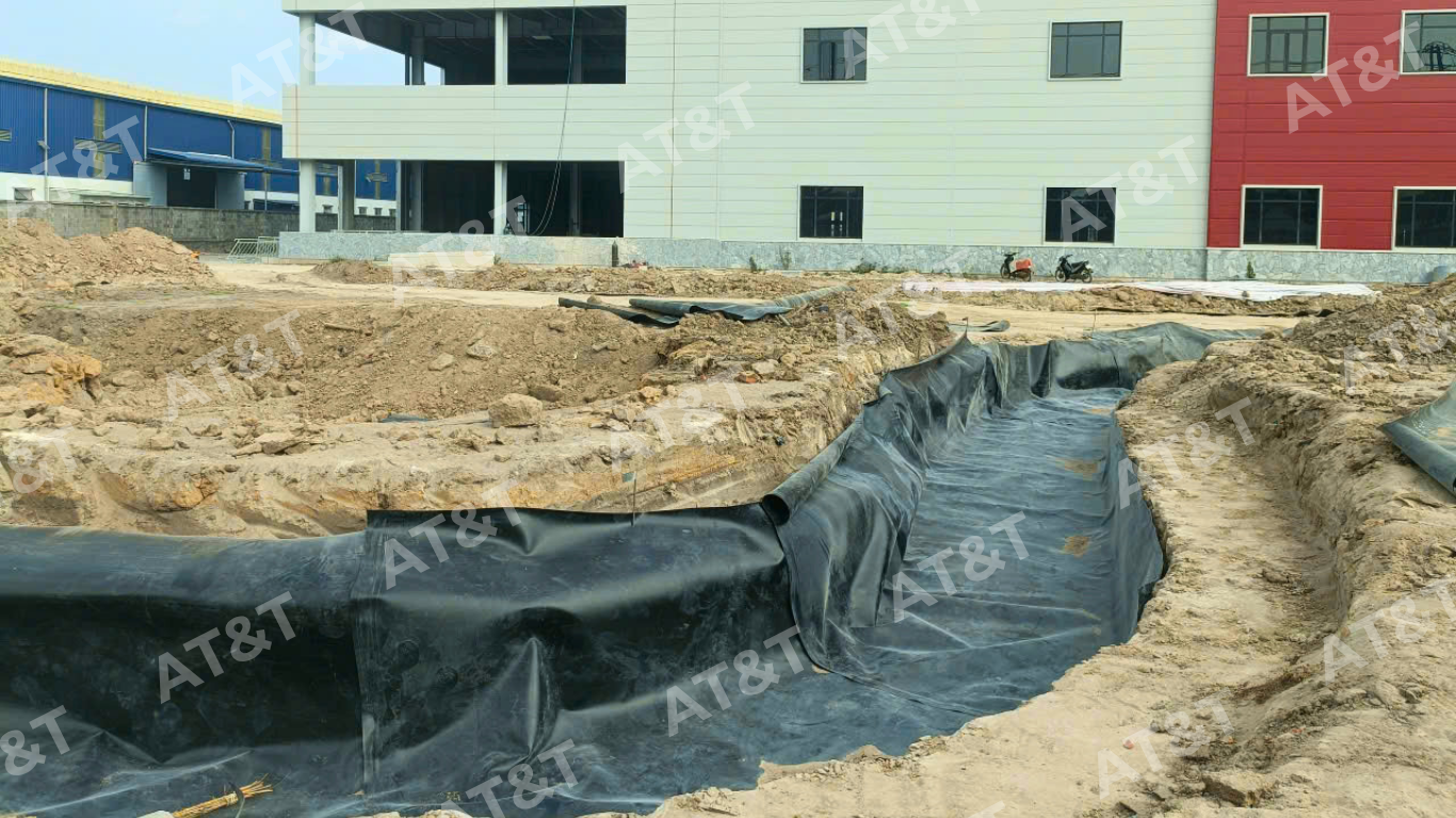 Trải màng HDPE cho hồ cảnh quan