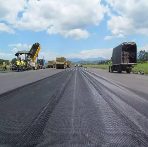 Lưới địa kỹ thuật giúp tăng khả năng ổn định.